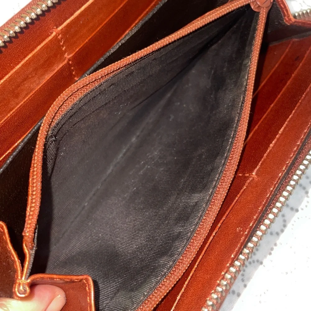 Gucci Orange/Brown Leather Wallet with SilverLogo - Picture 11 of 12